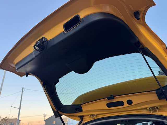 日産 ジューク 16GT FOUR パーソナライズ 道東・釧路十勝 2018(平30)年 4万km サンライトイエロー