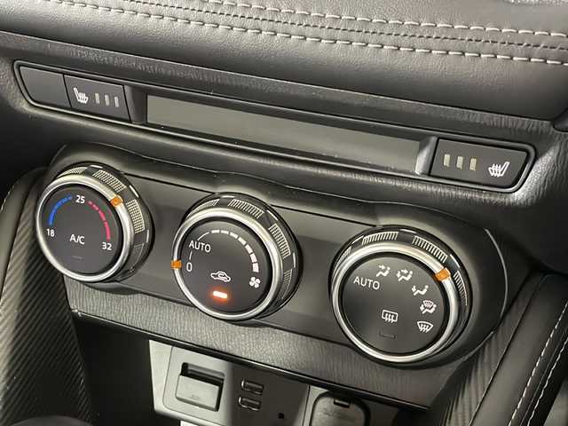 マツダ デミオ 13S ツーリング 広島県 2017(平29)年 3.2万km ソウルレッドプレミアムメタリック 純正ナビ/Bluetooth/USB/バックカメラ/スマートシティーブレーキサポート/BSM/シートヒーター/スマートキー/プッシュスタート/ETC/HUD/ステアリングスイッチ/アイドリングストップ/LEDヘッドライト/オートライト/純正フロアマット/純正アルミホイール/ドライブレコーダー(CSD-FHG)