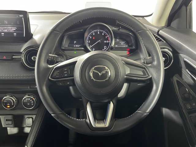 マツダ デミオ 13S ツーリング 広島県 2017(平29)年 3.2万km ソウルレッドプレミアムメタリック 純正ナビ/Bluetooth/USB/バックカメラ/スマートシティーブレーキサポート/BSM/シートヒーター/スマートキー/プッシュスタート/ETC/HUD/ステアリングスイッチ/アイドリングストップ/LEDヘッドライト/オートライト/純正フロアマット/純正アルミホイール/ドライブレコーダー(CSD-FHG)