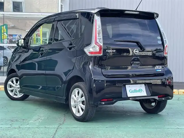 日産 デイズ ハイウェイスターX 栃木県 2016(平28)年 7.4万km ブラック ワンオーナー/新車時保証書/取扱説明書/純正SDナビ（MM316D-W)/　（フルセグTV/BT/CD・DVD/USB)/プッシュスタート/ステアリングスイッチ/アイドリングストップ/オートライト/オートハイビーム/純正フォグライト/ETC/純正フロアマット/純正ドアバイザー/タイヤサイズ　　155/65/R14