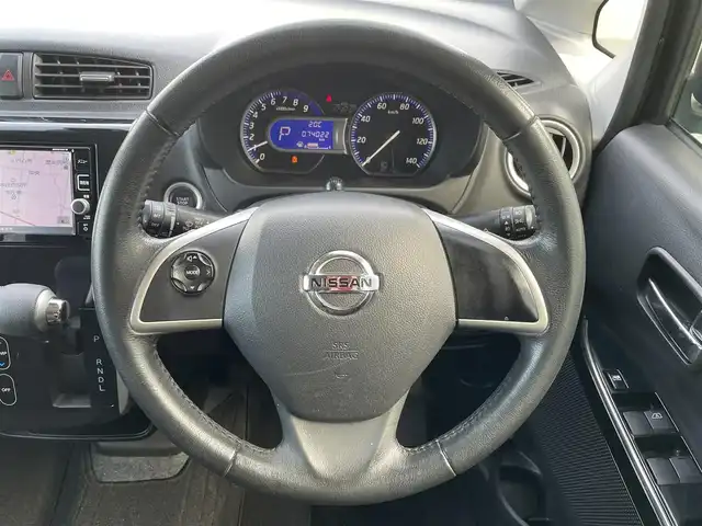 日産 デイズ ハイウェイスターX 栃木県 2016(平28)年 7.4万km ブラック ワンオーナー/新車時保証書/取扱説明書/純正SDナビ（MM316D-W)/　（フルセグTV/BT/CD・DVD/USB)/プッシュスタート/ステアリングスイッチ/アイドリングストップ/オートライト/オートハイビーム/純正フォグライト/ETC/純正フロアマット/純正ドアバイザー/タイヤサイズ　　155/65/R14