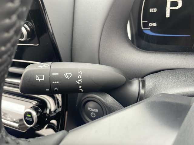 トヨタ アクア G 道東・釧路十勝 2024(令6)年 0.9万km プラチナホワイトパールマイカ 4WD/寒冷地仕様/純正ディスプレイオーディオ/ドライブレコーダー　前のみ/ETC/バックカメラ/ミラーヒーター/ステアリングスイッチ/純正フロアマット/革巻きステアリング/アイドリングストップ/パーキングアシスト/クルーズコントロール/コーナーセンサー　前後/レーンキープアシスト/オートライト/オートマチックハイビーム/ライトレベライザー/盗難防止装置/ABS/横滑り防止装置/スペアキー/USB入力端子/100V充電