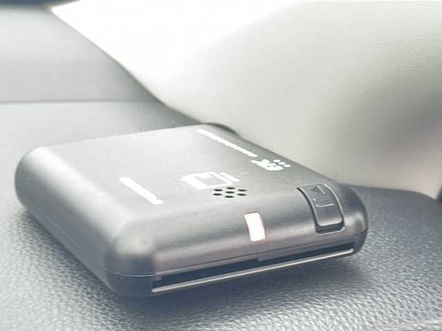 トヨタ アクア G 道東・釧路十勝 2024(令6)年 0.9万km プラチナホワイトパールマイカ 4WD/寒冷地仕様/純正ディスプレイオーディオ/ドライブレコーダー　前のみ/ETC/バックカメラ/ミラーヒーター/ステアリングスイッチ/純正フロアマット/革巻きステアリング/アイドリングストップ/パーキングアシスト/クルーズコントロール/コーナーセンサー　前後/レーンキープアシスト/オートライト/オートマチックハイビーム/ライトレベライザー/盗難防止装置/ABS/横滑り防止装置/スペアキー/USB入力端子/100V充電