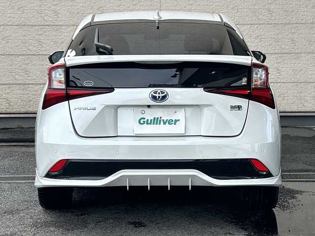 トヨタ プリウス S ツーリングセレ ブラックED 兵庫県 2022(令4)年 4.7万km プラチナホワイトパールマイカ 純正ナビ/（CD/BT/USB)/フルセグTV/全方位カメラ/ETC/TRDエアロ（フロント/サイド/リア）/衝突軽減ブレーキ/レーダークルーズコントロール/前後コーナーセンサー/レザーシート/シートヒーター/LEDヘッドライト/オートライト/オートハイビーム/フォグランプ/スマートキー/プッシュスタート/電動パーキングブレーキ/電動格納ミラー/純正フロアマット/純正専用アルミ17インチ