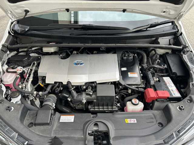 トヨタ プリウス S ツーリングセレ ブラックED 兵庫県 2022(令4)年 4.7万km プラチナホワイトパールマイカ 純正ナビ/（CD/BT/USB)/フルセグTV/全方位カメラ/ETC/TRDエアロ（フロント/サイド/リア）/衝突軽減ブレーキ/レーダークルーズコントロール/前後コーナーセンサー/レザーシート/シートヒーター/LEDヘッドライト/オートライト/オートハイビーム/フォグランプ/スマートキー/プッシュスタート/電動パーキングブレーキ/電動格納ミラー/純正フロアマット/純正専用アルミ17インチ