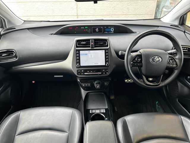 トヨタ プリウス S ツーリングセレ ブラックED 兵庫県 2022(令4)年 4.7万km プラチナホワイトパールマイカ 純正ナビ/（CD/BT/USB)/フルセグTV/全方位カメラ/ETC/TRDエアロ（フロント/サイド/リア）/衝突軽減ブレーキ/レーダークルーズコントロール/前後コーナーセンサー/レザーシート/シートヒーター/LEDヘッドライト/オートライト/オートハイビーム/フォグランプ/スマートキー/プッシュスタート/電動パーキングブレーキ/電動格納ミラー/純正フロアマット/純正専用アルミ17インチ