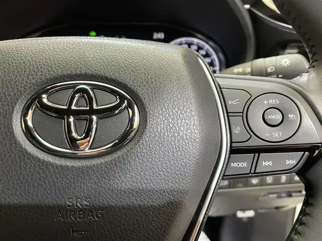 トヨタ ハリアー ハイブリッド Z 岩手県 2022(令4)年 0.5万km ホワイトパールクリスタルシャイン ワンオーナー/４WD/モデリスタエアロ/パノラミックビューモニター/JBLプレミアムサウンドシステム/寒冷地仕様/ヘッドアップディスプレイ/ハンズフリーパワーバックドア/デジタルインナーミラー/トヨタセーフティセンス/プリクラッシュセーフティ/レーダークルーズコントロール/レーントレーシングアシスト/ロードサインアシスト/アダプティブハイビームシステム/クリアランスソナー/AC100V1500Wアクセサリーコンセント/MTモード付AT/横滑り防止装置/純正12.3インチナビ/フルセグTV/ETC2.0/ドライブレコーダー/運転席パワーシート/LEDヘッドランプ/純正19インチアルミホイール