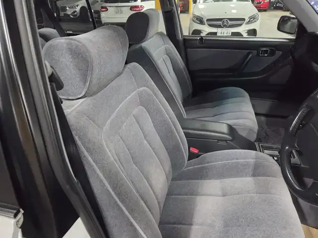 トヨタ クラウン ワゴン ロイヤルエクストラ ツーリング 愛知県 1997(平9)年 8.2万km スーパーホワイトⅡ ブラックルーフレール/FM/AMラジオ/オートライト/オートエアコン/革巻きステアリング/ファブリックシート/純正15インチアルミホイール/禁煙車