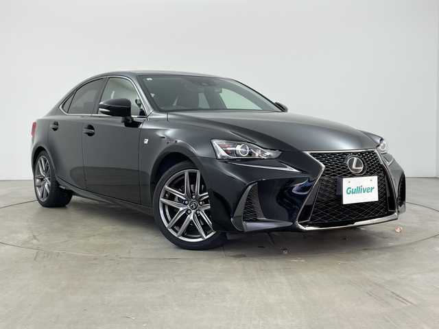 レクサス ＩＳ 300h Fスポーツ 兵庫県 2017(平29)年 6.9万km ブラック ・純正ナビ/CD/DVD/TV/Bluetooth/USB/・バックカメラ/・ハーフレザーシート/・前席シートヒーター/・前席パワーシート/・前後ドライブレコーダー/・Lexus　Safety　System　＋/・プリクラッシュセーフティ/・レーンディパーチャーアラート/・レーダークルーズコントロール/・オートマチックハイビーム/・純正１８インチアルミホイール/・nanoe/・ビルトインETC2.0/・パドルシフト/・ドアミラーヒーター/・LEDヘッドライト/・スマートキー