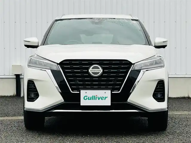 日産 キックス X 熊本県 2021(令3)年 4.3万km ブリリアントホワイトパール 純正カーナビ/AM/FM/BT/CD/DVD/USB/SD/Ipod//・DTV/プロパイロット/エマージェンシーブレーキ/アンチロックブレーキシステム/ビークルダイナミクスコントロール/車線逸脱警報/車線逸脱防止支援機能/ふらつき警報/ペダル踏み間違い加速抑制装置/インテリジェントルームミラー/革巻きステアリング/・ステアリングスイッチ/フォグランプ/ヘッドライトレベライザー/電動格納ミラー/・ウィンカーミラー/ドアバイザー/純正フロアマット