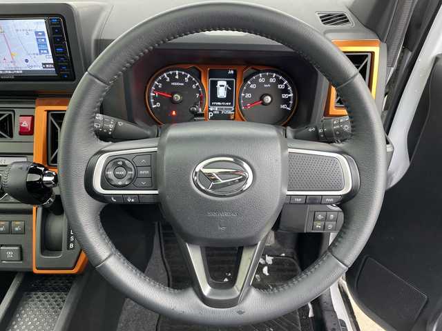 ダイハツ タフト G 富山県 2022(令4)年 3.2万km シャイニングホワイトパール ４WD/１オーナー/社外ナビ（MDV-D709BTW）/　　　－－CD　DVD　bluetooth/フルセグTV/バックカメラ/前後コーナーセンサー/革調シートカバー/前席シートヒーター/衝突軽減ブレーキ/車線逸脱警報・抑制/LKC（レーンキープコントロール）/オートホールド/社外１５インチAW/スマートキー＋プッシュスタート/オートライト/LEDヘッドライト/フォグ/横滑防止装置/純正マット・バイザー/保証書、取説/スペアキー