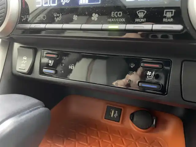 トヨタ ＲＡＶ４ アドベンチャー 埼玉県 2023(令5)年 1.6万km アーバンカーキ 4WD 純正10.5インチナビ　全周囲カメラ　サンルーフ　ルーフレール　ステアリングヒーター　前後ドライブレコーダー　デジタルインナーミラー　電動リアゲート　シートヒーター　エアシート　ハーフレザーシート　ＥＴＣ