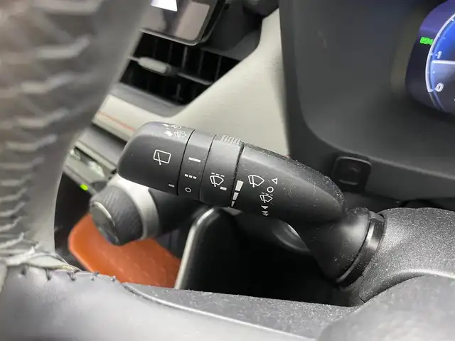 トヨタ ＲＡＶ４ アドベンチャー 埼玉県 2023(令5)年 1.6万km アーバンカーキ 4WD 純正10.5インチナビ　全周囲カメラ　サンルーフ　ルーフレール　ステアリングヒーター　前後ドライブレコーダー　デジタルインナーミラー　電動リアゲート　シートヒーター　エアシート　ハーフレザーシート　ＥＴＣ