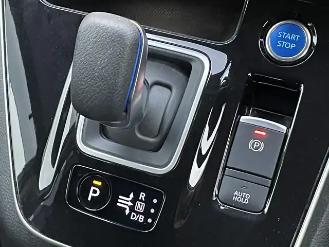 日産 セレナ e－パワー ハイウェイスター V 香川県 2021(令3)年 3.4万km ダークメタルグレー プロパイロット/純正10型ナビ/・CD/DVD/BT/DTV/アラウンドビューモニター/両側電動スライドドア/ハンズフリーオートスライド/インテリジェントルームミラー/革巻きステアリング/ステアリングリモコン/LEDライト/フォグライト/リアロールサンシェード/スマートキー/プッシュスタート