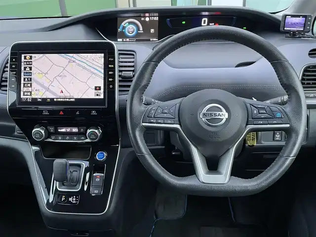 日産 セレナ e－パワー ハイウェイスター V 香川県 2021(令3)年 3.4万km ダークメタルグレー プロパイロット/純正10型ナビ/・CD/DVD/BT/DTV/アラウンドビューモニター/両側電動スライドドア/ハンズフリーオートスライド/インテリジェントルームミラー/革巻きステアリング/ステアリングリモコン/LEDライト/フォグライト/リアロールサンシェード/スマートキー/プッシュスタート