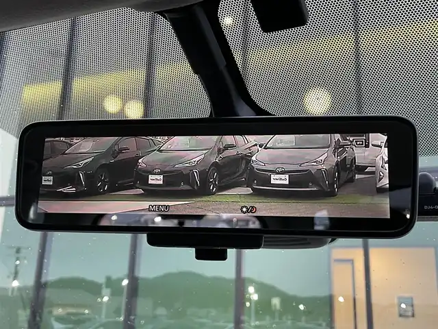 日産 セレナ e－パワー ハイウェイスター V 香川県 2021(令3)年 3.4万km ダークメタルグレー プロパイロット/純正10型ナビ/・CD/DVD/BT/DTV/アラウンドビューモニター/両側電動スライドドア/ハンズフリーオートスライド/インテリジェントルームミラー/革巻きステアリング/ステアリングリモコン/LEDライト/フォグライト/リアロールサンシェード/スマートキー/プッシュスタート