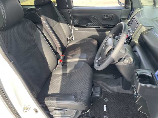 ダイハツ タント カスタム X スタイルセレクション 道央・札幌 2021(令3)年 5.9万km ブラックマイカメタリック/シャイニングホワイトパール ・４WD/・社外メモリナビ/BT/CD/DVD/SD/フルセグ/・衝突被害軽減システム/・バックカメラ/・クリアランスソナー/・両側パワースライドドア/・アルパインフリップダウンモニター/・横滑り防止装置/・シートヒーター/・純正エンジンスターター/・運転席ロングスライドシステム/・ビルトインＥＴＣ/・サイドアンダーミラー/・W+サイド+カーテンAB/・アイドリングストップ/・ステアリングスイッチ/・スペアキー/・保証書/・取扱説明書