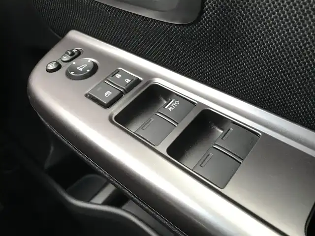 ホンダ フリード ハイブリット G ブラックスタイル 鳥取県 2022(令4)年 2.6万km プラチナホワイトパール 純正9インチナビ/フルセグ/CD/DVD/BT/USB/バックカメラ/ホンダセンシング/レーンキープアシスト/レーダークルーズコントロール/両側パワースライドドア/ビルトインETC/ドライブレコーダー/前席シートヒーター/LEDヘットライト/フォグライト/純正15インチアルミホイール/プッシュエンジンスタート/スマートキー×２/フロアマット・ドアバイザー