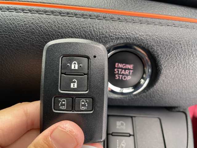 トヨタ シエンタ G 愛知県 2016(平28)年 5.3万km レッドマイカM トヨタセーフティセンス/純正ナビ/両側パワースライドドア/シートヒーター/バッグカメラ/LEDヘッドライト/オートマチックハイビーム/ETC/衝突軽減システム/フルセグ/CD DVD/Bluetooth/補助席回転シート車/ステアリングスイッチ/スマートキー/プッシュスタート