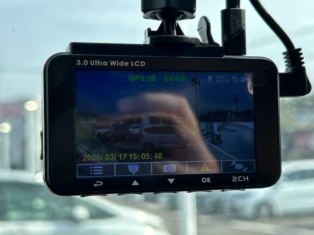 日産 セレナ ハイウェイスター G プロパイロットED 鹿児島県 2017(平29)年 2.3万km マルーンレッド 2トーン 社外8インチナビ(AVIC-RL900)/・TV/BT/CD/DVD/AM.FM/AUX/アラウンドビューモニター/前後ドライブレコーダー/デジタルインナーミラー/プロパイロット/シートヒーター/エアーシート/両側パワースライドドア/オートホールド/前後コーナーセンサー/純正フロアマット/純正アルミホイール/登録時22/682km/ETC/電動格納ミラー/ロールサンシェード/インテリジェントキー/スペアキー