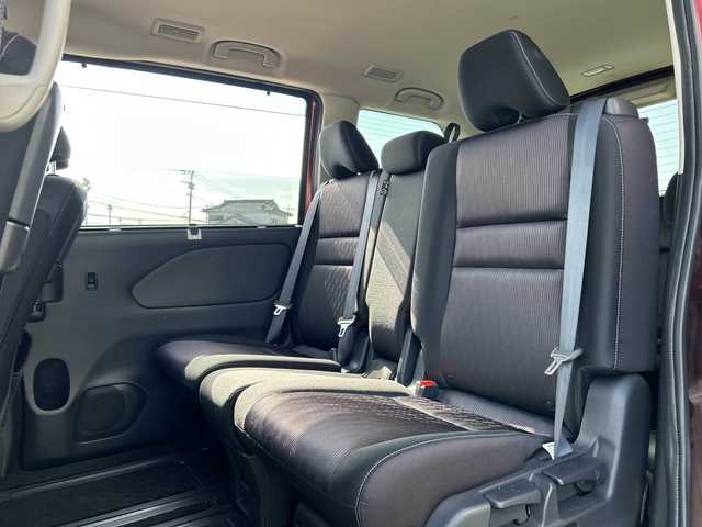 日産 セレナ ハイウェイスター G プロパイロットED 鹿児島県 2017(平29)年 2.3万km マルーンレッド 2トーン 社外8インチナビ(AVIC-RL900)/・TV/BT/CD/DVD/AM.FM/AUX/アラウンドビューモニター/前後ドライブレコーダー/デジタルインナーミラー/プロパイロット/シートヒーター/エアーシート/両側パワースライドドア/オートホールド/前後コーナーセンサー/純正フロアマット/純正アルミホイール/登録時22/682km/ETC/電動格納ミラー/ロールサンシェード/インテリジェントキー/スペアキー