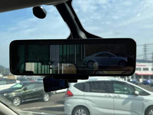 日産 セレナ ハイウェイスター G プロパイロットED 鹿児島県 2017(平29)年 2.3万km マルーンレッド 2トーン 社外8インチナビ(AVIC-RL900)/・TV/BT/CD/DVD/AM.FM/AUX/アラウンドビューモニター/前後ドライブレコーダー/デジタルインナーミラー/プロパイロット/シートヒーター/エアーシート/両側パワースライドドア/オートホールド/前後コーナーセンサー/純正フロアマット/純正アルミホイール/登録時22/682km/ETC/電動格納ミラー/ロールサンシェード/インテリジェントキー/スペアキー