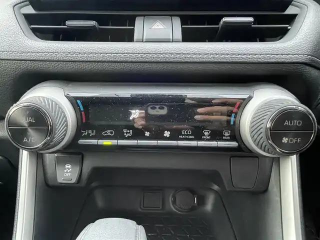 トヨタ ＲＡＶ４ X 山梨県 2019(令1)年 7.2万km アティチュードブラックマイカ ワンオーナー/純正9インチメモリナビ（NSZT-Y68T）/フルセグTV/Bluetooth/バックカメラ/ETC/アダプティブクルーズコントロール/Toyota Safety Sense/前ドライブレコーダー/コーナーセンサー/オートライト/オートハイビーム/スペアキー1本