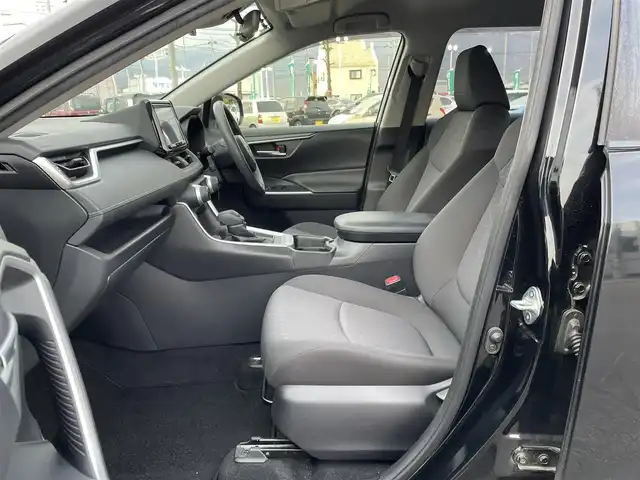トヨタ ＲＡＶ４ X 山梨県 2019(令1)年 7.2万km アティチュードブラックマイカ ワンオーナー/純正9インチメモリナビ（NSZT-Y68T）/フルセグTV/Bluetooth/バックカメラ/ETC/アダプティブクルーズコントロール/Toyota Safety Sense/前ドライブレコーダー/コーナーセンサー/オートライト/オートハイビーム/スペアキー1本