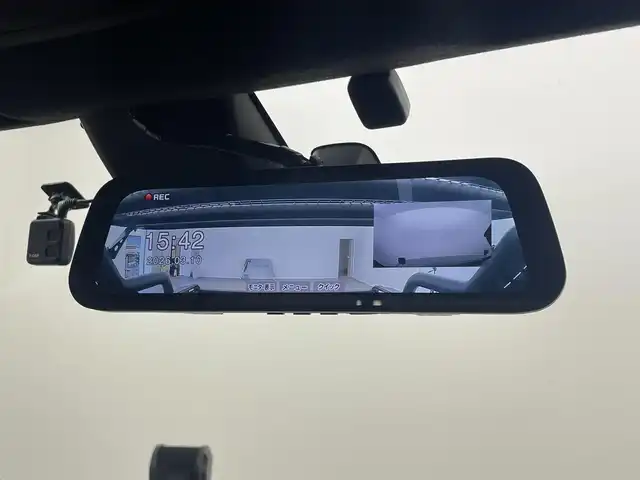 トヨタ ハイラックス Z GRスポーツ 福岡県 2024(令6)年 1.8万km アティチュードブラックマイカ ルーフキャリア　/スポーツバー　/サイドマフラー　/フロントバンパーガード　/ボンネットライト　/ＪＡＯＳマッドガード　/ベッドライナー　/トノカバー　/リフトアップ　/ホワイトレタータイヤ　/純正８型ナビ　/全方位カメラ　/ＥＴＣ　/前後ドラレコ　/デジタルインナーミラー　/レーダー探知機　/レーダークルーズコントロール　/コーナーセンサー　/衝突軽減ブレーキ　/レーンキープ　/ヒルディセントコントロール　/横滑り防止装置　/アイドリングストップ　/パワーヒーター　/排出ガス浄化装置（ＤＰＦ）　/リヤデフロック（４ＷＤ）　/ハーフレザーシート　/パワーシート　/社外１８インチＡＷ　/ＬＥＤ灯