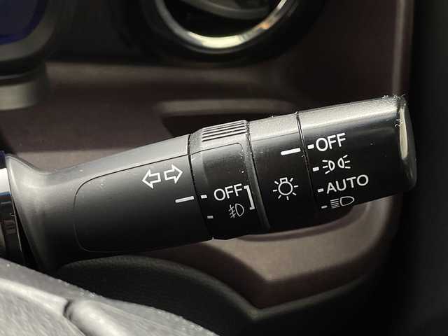ホンダ Ｎ ＯＮＥ プレミアム 愛知県 2013(平25)年 9.9万km プレミアムホワイトパール /純正ディスプレイオーディオ//バックカメラ//ECONモード//前後ドライブレコーダー(DRY-TW73)//Bluetooth・AM・FM・HDMI・USB//横滑り防止システム//エマージェンシーストップシグナル//電動格納ミラーウィンカー//ＨＩＤオートライト//フロントフォグランプ//プッシュスタート//純正アルミホイール//DC12V//保証書//スペアキー