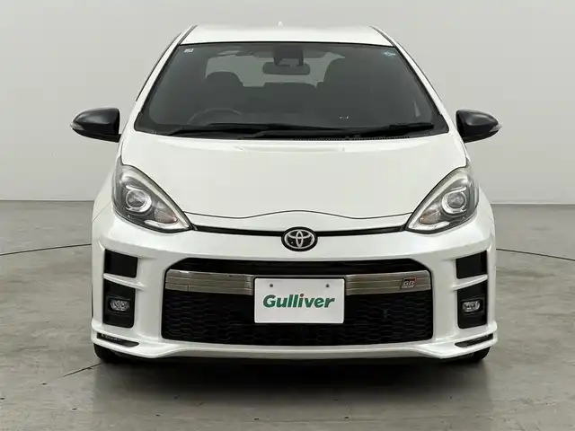 トヨタ アクア G GRスポーツ 17インチPKG 福岡県 2019(平31)年 6.1万km ホワイトパールクリスタルシャイン 禁煙車　/純正７型ナビ/(CD DVD BT フルセグ)　/バックカメラ　/ETC　/トヨタセーフティセンス　/プリクラッシュセーフティ　/レーンキープアシスト　/オートハイビーム　/クルーズコントロール　/ハーフレザーシート　/シートヒーター　/オートライト　/LEDヘッドライト　/フォグランプ