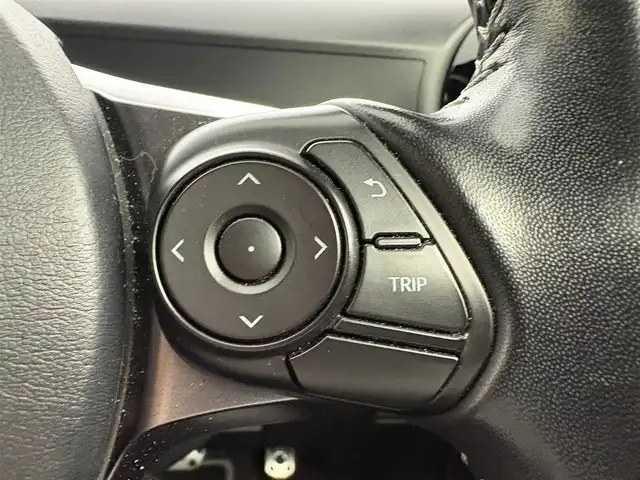 トヨタ アクア G GRスポーツ 17インチPKG 福岡県 2019(平31)年 6.1万km ホワイトパールクリスタルシャイン 禁煙車　/純正７型ナビ/(CD DVD BT フルセグ)　/バックカメラ　/ETC　/トヨタセーフティセンス　/プリクラッシュセーフティ　/レーンキープアシスト　/オートハイビーム　/クルーズコントロール　/ハーフレザーシート　/シートヒーター　/オートライト　/LEDヘッドライト　/フォグランプ