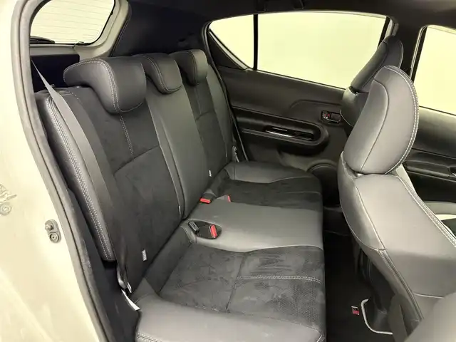 トヨタ アクア G GRスポーツ 17インチPKG 福岡県 2019(平31)年 6.1万km ホワイトパールクリスタルシャイン 禁煙車　/純正７型ナビ/(CD DVD BT フルセグ)　/バックカメラ　/ETC　/トヨタセーフティセンス　/プリクラッシュセーフティ　/レーンキープアシスト　/オートハイビーム　/クルーズコントロール　/ハーフレザーシート　/シートヒーター　/オートライト　/LEDヘッドライト　/フォグランプ