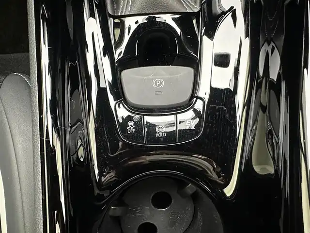 トヨタ Ｃ－ＨＲ S GRスポーツ 兵庫県 2019(令1)年 5.9万km ホワイトパールクリスタルシャイン ・純正メモリナビ/（ＢＴ・ＵＳＢ・フルセグＴＶ）/・Miracast　/・純正ディスプレイオーディオ　/・寒冷地仕様　/・トヨタセーフティーセンス　/・ACC　/・BSM　/・LTD　/・PCS　/・前後ドライブレコーダー　/・パノラミックビューモニター　/・ビルトインETC2.0　/・ハーフレザーシート/・シートヒーター/・純正マット/・純正１９インチＡＷ/・LEDヘッドライト/・ＬＥＤフォグランプ
