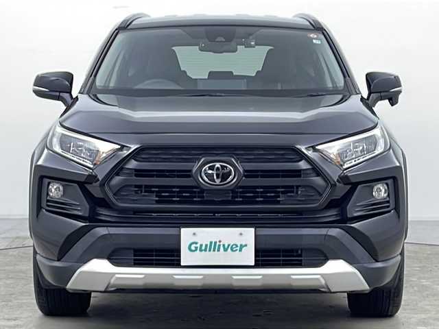 トヨタ ＲＡＶ４ アドベンチャー 道央・札幌 2019(令1)年 7.7万km アティチュードブラックマイカ ・４WD/・ワンオーナー/・社外9インチナビ(KENWOOD MDV-M906HDL)/　Bluetooth/フルセグTV/CD/DVD/・トヨタセーフティセンス/　プリクラッシュセーフティ/　誤発進抑制/　レーントレーシングアシスト/　レーダークルーズコントロール/　オートハイビーム/・バックカメラ/・ビルトインETC/・前後ドライブレコーダー/・ダウンヒルアシスト/・LEDヘッドランプ/・フォグランプ/・ドアバイザー/・純正19インチアルミホイール/・合皮シート/・パワーシート(D席)/・サイド+カーテンエアバッグ/・社外フロアマット/・スマートキー×2本/・保証書、取扱説明書付属
