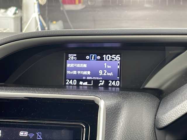 トヨタ ヴォクシー ZS 煌Ⅱ 愛知県 2019(令1)年 3.3万km ブラック 禁煙車/純正9インチナビ/（CD/DVD/AM/FM/フルセグTV/Bluetooth）/バックカメラ/フリップダウンモニター/トヨタセーフティセンス/・プリクラッシュセーフティ/・レーンキープアシスト/・クルーズコントロール/・オートマチックハイビーム/ETC/ドライブレコーダー/両側パワースライドドア/スマートキー/スペアキー有/アイドリングストップ/純正フロアマット/純正アルミホイール