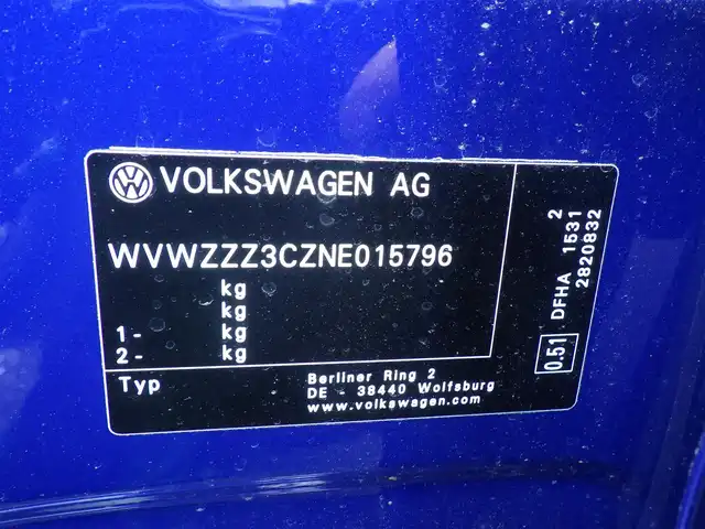 フォルクスワーゲン ＶＷ パサート ヴァリアント TDI Rライン 千葉県 2021(令3)年 2万km 青 プロアクティブ・オキュパント・プロテクション/レーンチェンジアシストシステム/レーンキープアシストシステム/フロントアシスト/アダプティブクルーズコントロール/ヘッドアップディスプレイ/純正ナビ/【Bluetooth接続】/【Apple CarPlay　Android Auto対応】/360°カメラ/前席シートヒーター/ETC（2.0）/LEDヘッドライト/フォグライト/ウインカーミラー/革巻きステアリング/パドルシフト/コーナーセンサー/純正19インチアルミホイル/サイド/カーテンエアバッグ/スマートキー