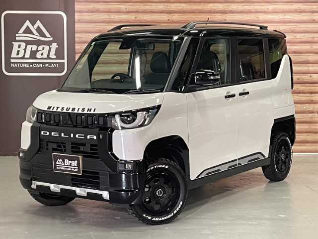 三菱 デリカミニ T プレミアム 福島県 2024(令6)年 0.1万km未満 アメジストブラック/シルキーホワイト AIS検査済み/【2502040503】/【社外パーツ取付有】/登録済み未使用車/LEDヘッドライト/両側パワスラ/純正フロアマット/前席シートヒーター/オートハイビーム/レーンキープアシスト/全方位カメラ/ダウンヒルアシストコントロール/AW　ロードマックス　マッドエージェント（社外）/TOYOオープンカントリーR/T 4本（社外）/リフトアップキット（社外）/MITSUBISHIエンブレム（社外）/サイドデカール（純正）/前後カーボンステッカー（社外）