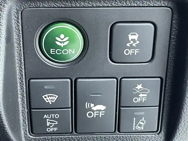 ホンダ ヴェゼル ハイブリッド Z ホンダセンシング 熊本県 2016(平28)年 5.7万km ホワイトオーキッドパール 禁煙車　/純正ナビVXM-174VFXi（ＣＤ・ＤＶＤ・フルセグ・ＢＴ・ＵＳＢ）/バックカメラ　/前方ドライブレコーダー　/ビルトインETC/前席シートヒーター　/ホンダセンシング/・衝突軽減ブレーキ/・レーンキープアシスト/・誤発進抑制機能/・車線維持支援機能/・歩行者事故低減ステアリング/・路外逸脱抑制機能/・先行車発進お知らせ/・標識認識機能/横滑り防止/ハーフレザーシート/純正フロアマット/純正１７インチＡＷ/オートライト/LEDヘッドライト/フォグライト/スマートキー/プッシュスタート