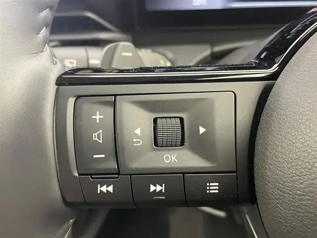 日産 セレナ ハイウェイスター V 埼玉県 2023(令5)年 1.5万km ホワイト 純正１２．３インチメーカーナビ　フルセグＴＶ　アラウンドビューモニター　フリップダウンモニター　インテリジェントルームミラー　両側電動スライドドア　プロパイロット　ＨＤＭＩ　エマージェンシーブレーキ