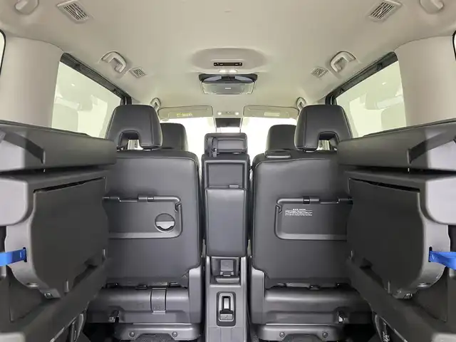 日産 セレナ ハイウェイスター V 埼玉県 2023(令5)年 1.5万km ホワイト 純正１２．３インチメーカーナビ　フルセグＴＶ　アラウンドビューモニター　フリップダウンモニター　インテリジェントルームミラー　両側電動スライドドア　プロパイロット　ＨＤＭＩ　エマージェンシーブレーキ