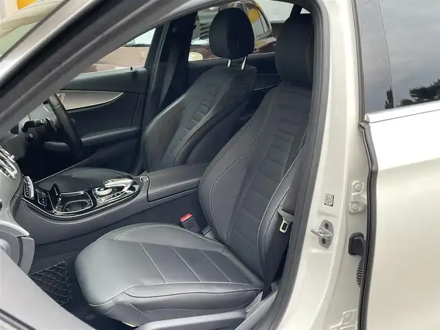 メルセデス・ベンツ Ｅ２２０ｄ アバンギャルド 静岡県 2019(平31)年 8.9万km ダイヤモンドホワイト 純正ナビ/フルセグTV/BT/SD/USB/全方位カメラ/黒革シート/ブルメスターサウンドシステム/パワートランク/衝突軽減ブレーキ/アテンションアシスト/レーンキープアシスト/ブラインドスポットモニター/クリアランスソナー/ヘッドアップディスプレイ/レーダークルーズコントロール/前後ドライブレコーダー/ビルトインETC/前席シートヒーター /前席メモリー付パワーシート/パフュームアトマイザー/純正17インチAW/スマートキー×2/保証書/取扱説明書/R4/6点検記録簿有