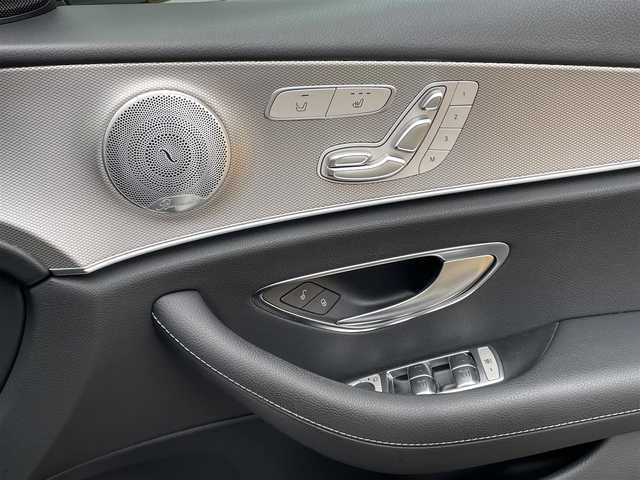 メルセデス・ベンツ Ｅ２２０ｄ アバンギャルド 静岡県 2019(平31)年 8.9万km ダイヤモンドホワイト 純正ナビ/フルセグTV/BT/SD/USB/全方位カメラ/黒革シート/ブルメスターサウンドシステム/パワートランク/衝突軽減ブレーキ/アテンションアシスト/レーンキープアシスト/ブラインドスポットモニター/クリアランスソナー/ヘッドアップディスプレイ/レーダークルーズコントロール/前後ドライブレコーダー/ビルトインETC/前席シートヒーター /前席メモリー付パワーシート/パフュームアトマイザー/純正17インチAW/スマートキー×2/保証書/取扱説明書/R4/6点検記録簿有