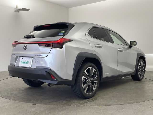 レクサス ＵＸ 250h バージョンL 兵庫県 2019(令1)年 3.4万km プラチナムシルバーメタリック ・ワンオーナー車/・純正ナビ&Bluetooth&CD&DVD&SD&Miracast/・ビルトインETC2.0/・前後ドライブレコーダー/・全方位カメラ/・レーダークルーズコントロール/・革シート/・パワーシート/・メモリシート/・ヒートシーター/・エアシート/・パワーバックドア/・ステアリングヒーター/・ステアリングスイッチ/・LEXUSsafety/・レーンキープアシスト/・プリクラッシュセーフティ/・ブラインドスポットモニター/・クリアランスソナー/・LEDオートライト/・純正18インチアルミホイール/・Wエアバッグ/・カーテンエアバッグ/・プッシュスタートボタン/・スマートキー