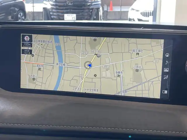 レクサス ＵＸ 250h バージョンL 熊本県 2019(令1)年 3.4万km プラチナムシルバーメタリック ワンオーナー車/純正ナビ/Bluetooth/CD/DVD/SD/Miracast/フルセグテレビ/360°カメラ/レーダークルーズコントロール/ホワイトレザーシート/メモリシート/ヒートシーター/エアシート/パワーシート/パワーバックドア/ステアリングヒーター/ステアリングスイッチ/LEXUSsafety/レーンキープアシスト/プリクラッシュセーフティ/ブラインドスポットモニター/クリアランスソナー/ビルトインETC2.0/前後ドライブレコーダー/LEDオートライト/純正18インチアルミホイール