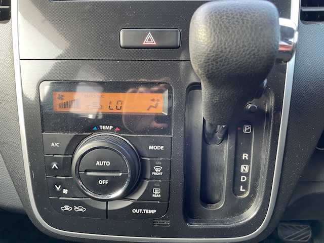 スズキ ワゴンＲ スティングレー リミテッドⅡ 茨城県 2012(平24)年 8.6万km 黒 【(株)IDOMが運営する【じしゃロン水戸店】の自社ローン対象車両になります。こちらは現金ご利用時の価格です。自社ローンご希望の方は別途その旨お申付け下さい。】/社外ナビ/TV/CD/SD/プッシュスタート/スマートキー/シートヒーター/シートリフター/革巻きステアリング/純正アルミホイール/社外ドアバイザー/社外フロアマット