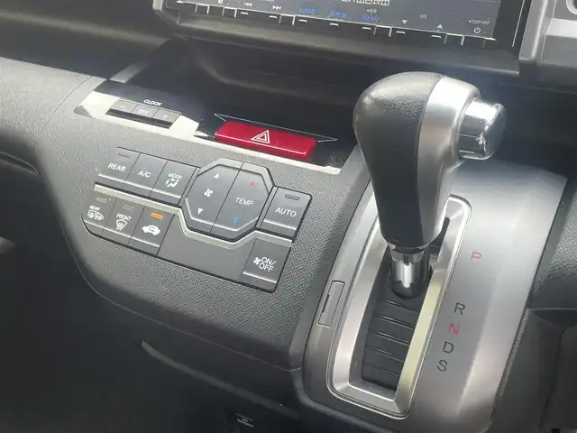 ホンダ ステップワゴン スパーダ Z クールスピリット 秋田県 2013(平25)年 10.2万km プレミアムスパークルブラックパール (株)IDOMが運営する【じしゃロン 秋田店】の自社ローン専用車両になります。こちらは現金またはオートローンご利用時の価格です。自社ローンご希望の方は別途その旨お申付け下さい////////メモリナビ/フルセグテレビ/バックカメラ/ウィンカーミラー/ドアバイザー/ETC/両側パワースライドドア/フリップダウンモニター
