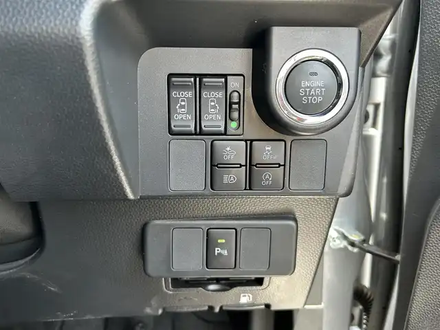 スバル ジャスティ カスタムRS スマートアシスト 群馬県 2020(令2)年 1.1万km ブライトシルバーメタリック 純正SDナビ/(フルセグTV/DISC/SD/Bluetooth/FM/AM)/スマートアシスト/・衝突回避支援ブレーキ機能/・衝突警報機能/・ブレーキ制御付誤発進抑制機能/・車線逸脱警報機能/・ふらつき警報/・標識認識機能/・先行車発進お知らせ機能/・アダプティブドライビングビーム/・サイドビューランプ/パノラミックビューモニター/コーナーセンサー/クルーズコントロール/プッシュスタート/両側電動パワースライドドア/前席シートヒーター/LEDフォグランプ/LEDデイライト/ドアバイザー/純正ドラレコ/純正ビルトインETC/純正アルミ/純正トランクマット