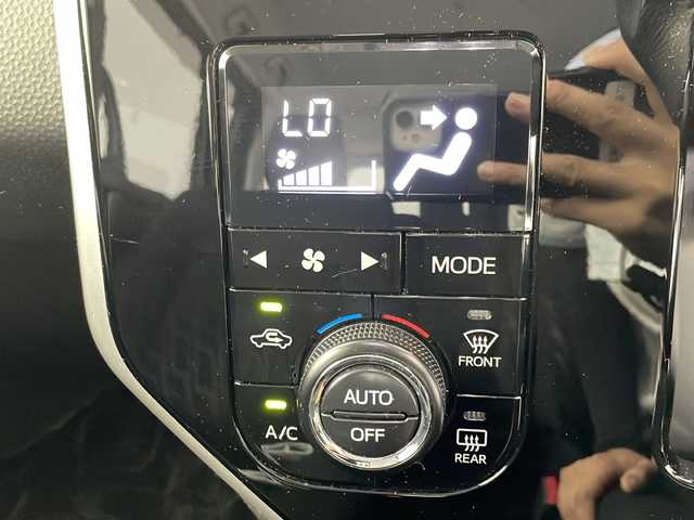 トヨタ ルーミー カスタムG 岐阜県 2019(令1)年 4.6万km パールホワイトⅢ 純正ナビ/CD/DVD/Bluetooth/SD/フルセグTV/バックモニター/両側パワースライドドア/プリクラッシュセーフティシステム/クリアランスソナー/シートヒーター/クルーズコントロール/オートLEDヘッドライト/オートマチックハイビーム/電動格納ミラー/オートリトラミラー/ステアリングスイッチ/前後ドライブレコーダー/ETC/スマートキー/プッシュスタート