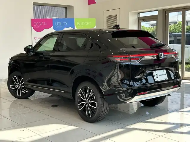 ホンダ ヴェゼル ハイブリッド e:HEV Z 埼玉県 2025(令7)年 0.1千km クリスタルブラックパール 純正メモリナビ/　　BT/フルセグ/Apple CarPlay /バックカメラ /パワーバックドア /レーダークルーズコントロール /LEDオートライト /ハーフレザーシート /シートヒーター /純正18インチアルミホイール/ブラインドスポットモニター /ワイヤレス充電 /ステアリングヒーター/ステアリングスイッチ/純正ETC2.0